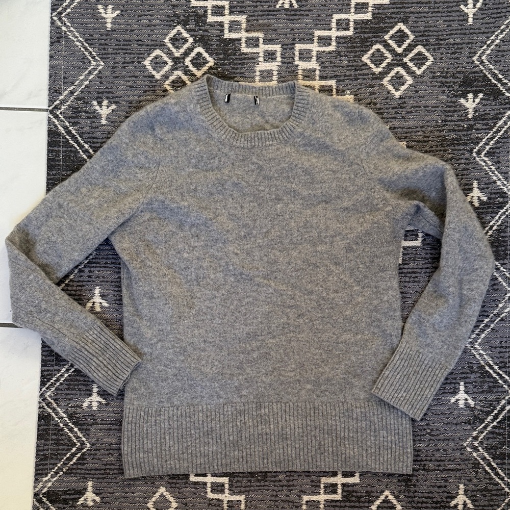 Cashmere Grey Saks Fifth Avenue Ribbed Long Sleeve Classic Crewneck Sweater
